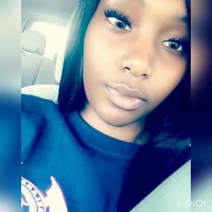 Meet your Posher, Ellie